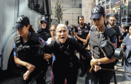 Angriff auf Mütter /  Türkische Polizei greift Protest der »Samstagsmütter« an. Familien fordern zum 700. Mal Aufklärung über ihre ermordeten Angehörigen - Nick Brauns