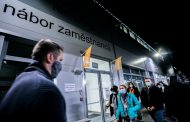 Amazon spielt tschechische und deutsche Angestellte gegeneinander aus - Klára Votavová